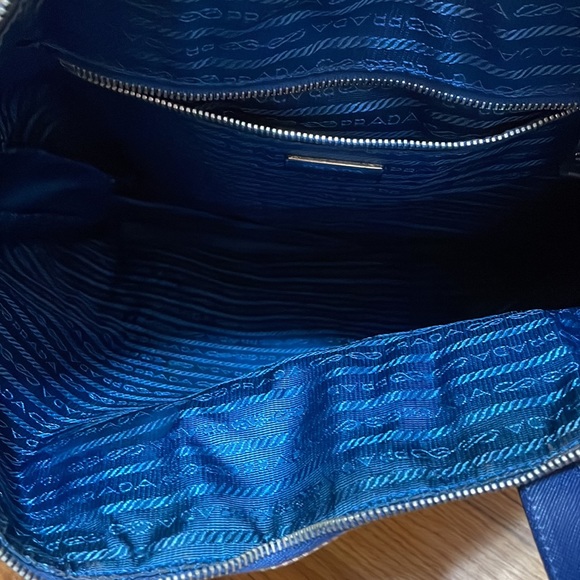 Prada fabric diaper tote with strap - Picture 6 of 7